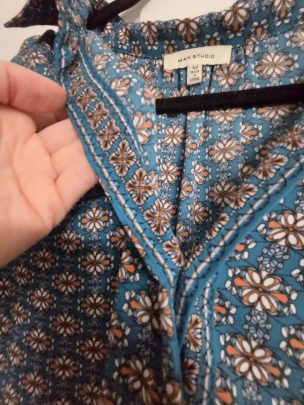 Max Studio Blue Floral Short Sleeve Henley Top - Picture 3 of 4